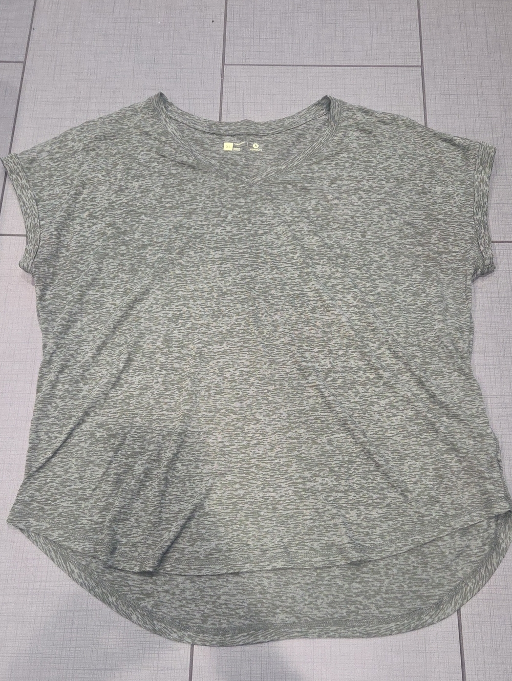 Xersion Heathered Sage Short Sleeve V-Neck Tee XL